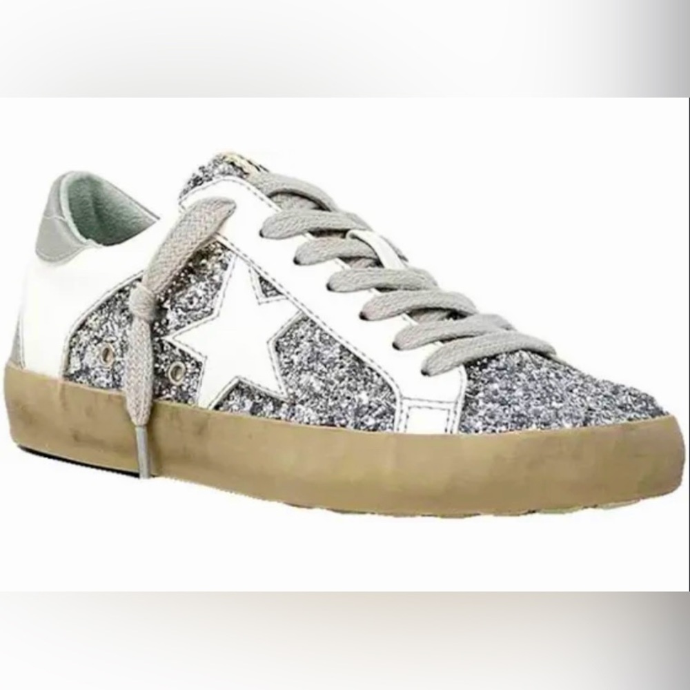 ShuShop Star Sneakers! (Size 6 1/2)